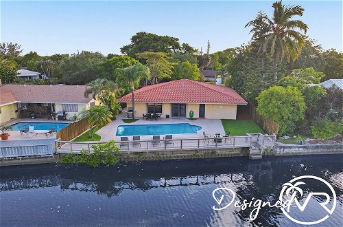 Foto 60 - Stunning Waterfront 3BR with Heated POOL