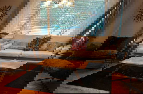 Foto 16 - Luxury Modern Stay - 2000 Sqft
