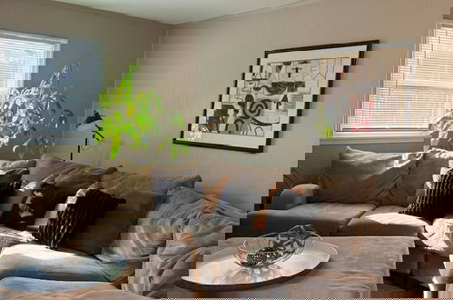 Foto 8 - Luxury Modern Stay - 2000 Sqft