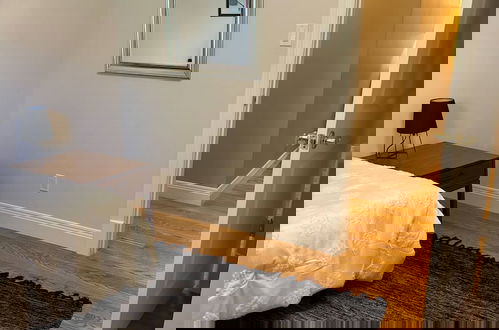 Foto 23 - Luxury Modern Stay - 2000 Sqft