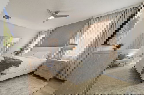 Foto 4 - Luxury Stay: Pool, Games, Themed Rooms