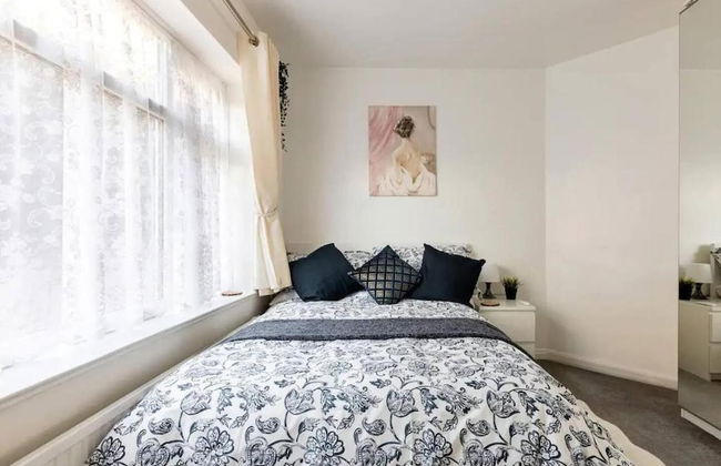 1 Bed-sleeps 4-free Parking-30 Min to Central Ldn - Foto 1