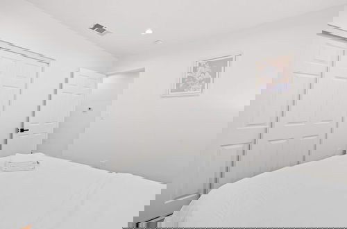 Foto 2 - Family Friendly Retreat w Luxury Amenities