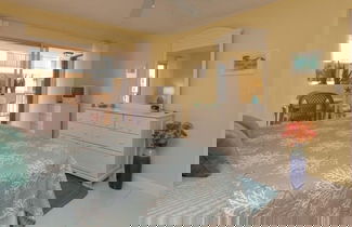 Foto 2 - Picturesque 2 Bedroom Condo with Fabulous Ocean Views. 2 Condo by RedAwning