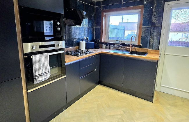 Quirky 2-Bed with Free Parking - Foto 23
