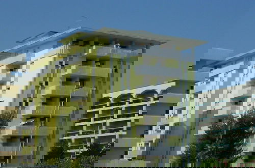 Foto 19 - Seaside Getaway With Terrace in Bibione