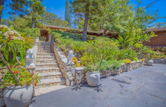 Nature Inspired Villa Designed for Wellness - Photo 77