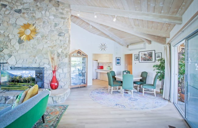 Nature Inspired Villa Designed for Wellness - Photo 62