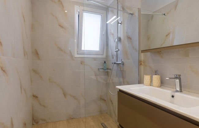 Casa di Pietra With 2 Bedrooms and 3 Bathrooms - Photo 49