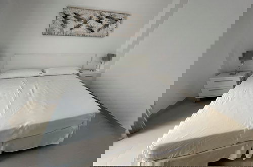 Photo 14 - Apartamentos Royal Suites by Croma