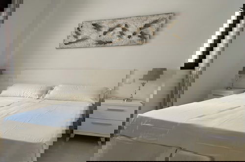 Photo 10 - Apartamentos Royal Suites by Croma