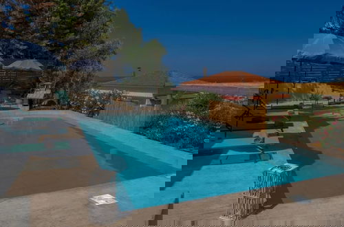 Foto 31 - Zante Luxury Seaview Villa With Private Pool