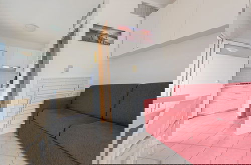Foto 9 - Lovely Flat With Modern Furnishings - Beahost