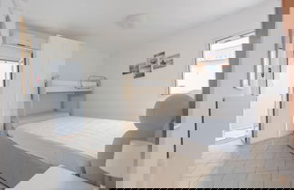 Foto 3 - Lovely Flat With Modern Furnishings - Beahost
