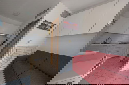 Foto 8 - Lovely Flat With Modern Furnishings - Beahost