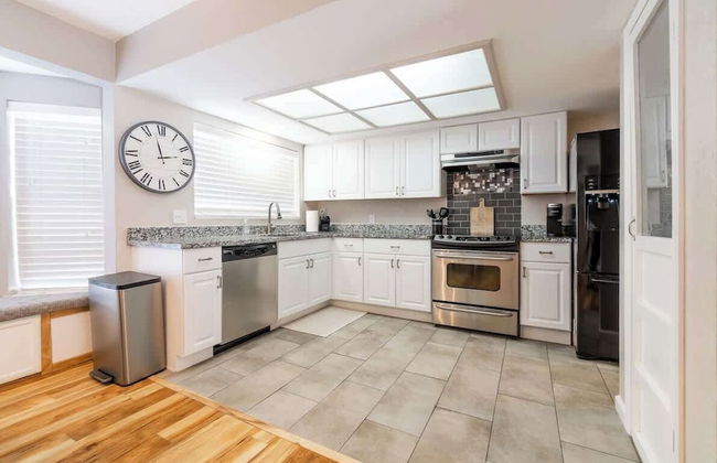 Vibrant Boho Family Home 3 Bed Pet Friendly UNR - Foto 5