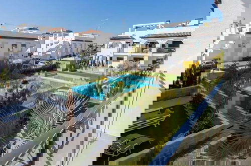 Foto 11 - Sunset Paradise - Sleeps 4, Pool, Terrace & Views