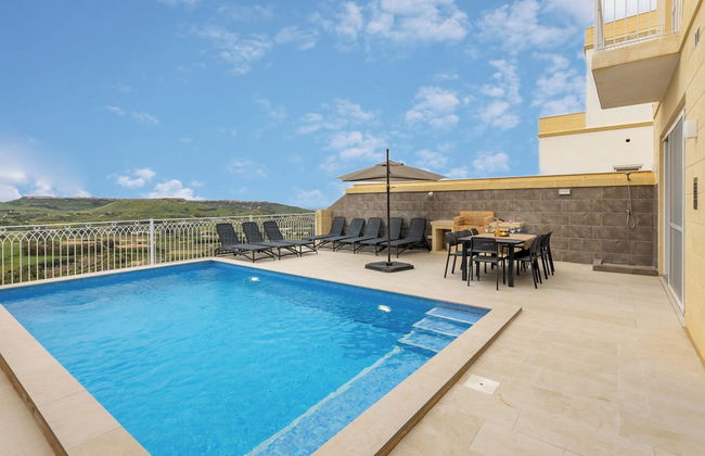 Magnifica Gozitan Villa Pool And Jacuzzi - Photo 26
