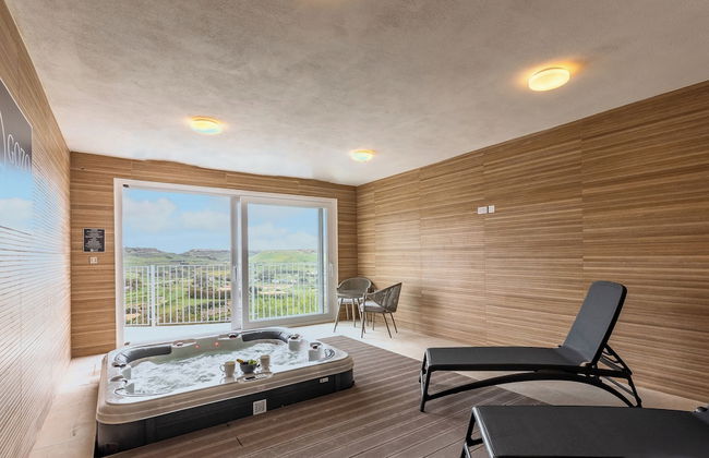 Magnifica Gozitan Villa Pool And Jacuzzi - Photo 1