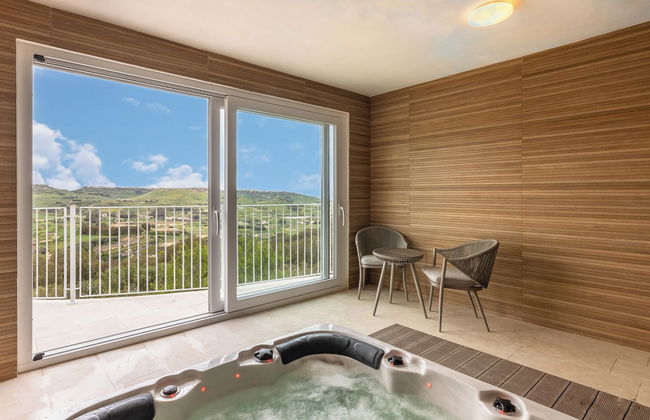 Magnifica Gozitan Villa Pool And Jacuzzi - Photo 32