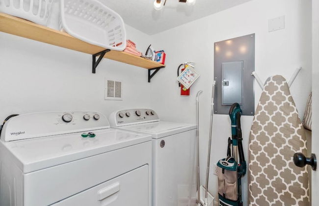 Amazing 3BR 2BA Townhome With Lake View at Terra Verde! - Foto 17
