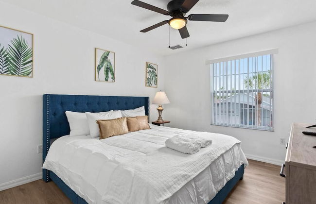 Amazing 3BR 2BA Townhome With Lake View at Terra Verde! - Foto 11