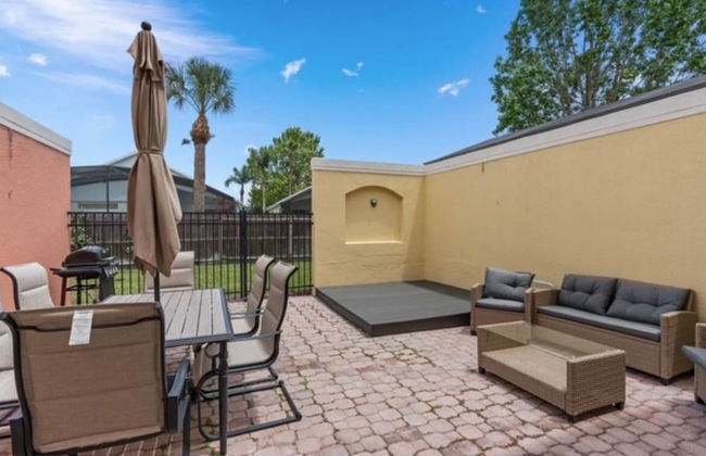 Amazing 3BR 2BA Townhome With Lake View at Terra Verde! - Foto 18
