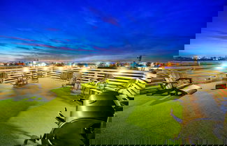 Foto 2 - Stella Maris by Avantstay Old Town Location Pool Access