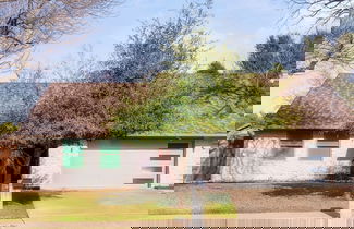 Foto 1 - Luxury 5-Bedroom Stay W Pool Spa Grill