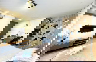 Photo 2 - Sky Concept 816