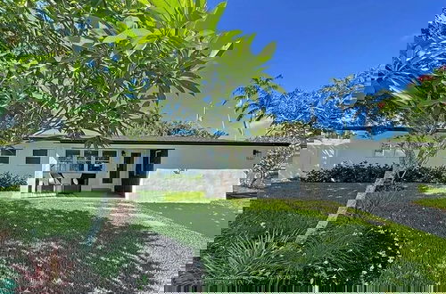 Foto 3 - Chic 3BR 2BA Getaway With Private Pool Oasis