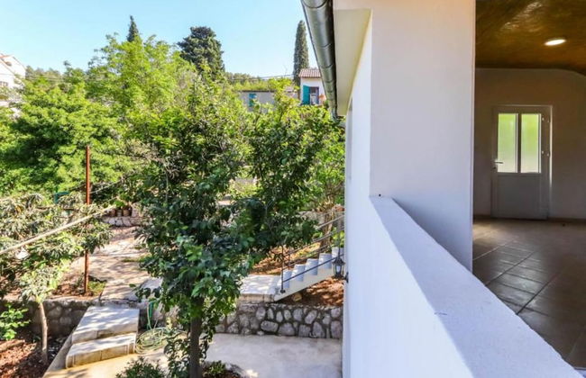 Beachfront Escape Steps From the Crystal-clear Sea - Foto 10