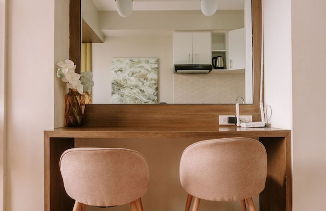 Chic & Stylish Urban Hideout - Photo 7