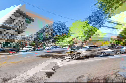Photo 2 - Heart of Old Town Full GYM Walkable to Everything