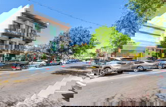 Photo 2 - Heart of Old Town Full GYM Walkable to Everything