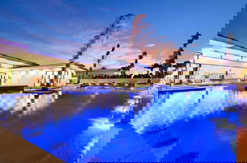 Foto 46 - Luxury Coachella Valley Villa w/ Pool, Hot Tub, Pickleball Bravo by Avantstay
