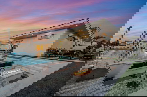 Foto 44 - Ultimate Luxury Retreat Pool, Pickleball, Hot Tub Bravo by Avantstay