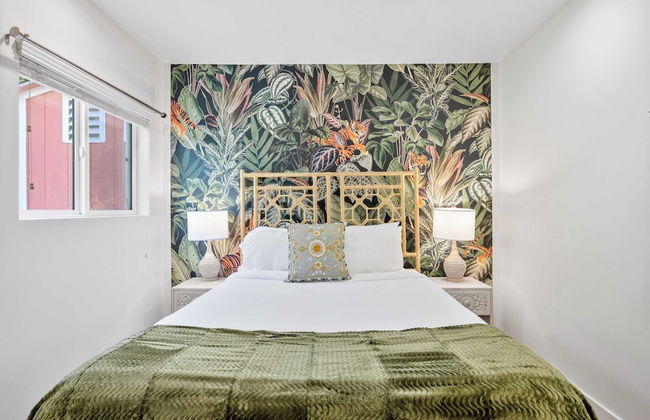 2 Units in Prime Hollywood Location Chic Renovated 1bdrs w/ Patio Avantstay - Foto 12
