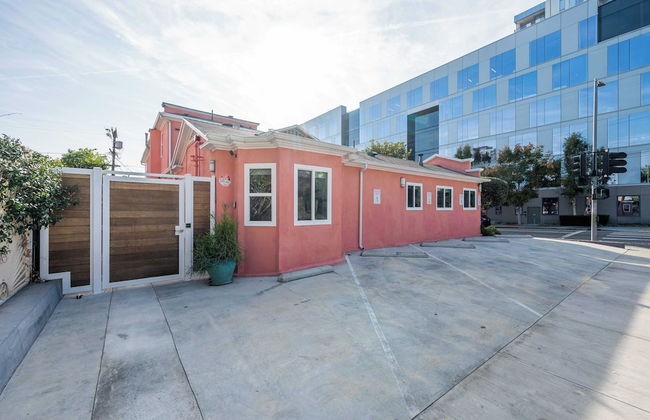 2 Units in Prime Hollywood Location Chic Renovated 1bdrs w/ Patio Avantstay - Foto 28