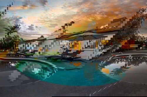 Foto 1 - Ochenta Modern Retreat Htd Pool Spa Putt Grn Gym