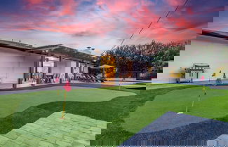 Foto 3 - Ochenta Modern Retreat Htd Pool Spa Putt Grn Gym