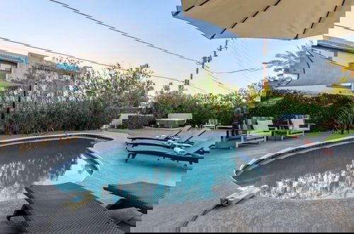 Foto 40 - Ochenta Modern Retreat Htd Pool Spa Putt Grn Gym