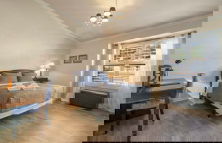 Photo 2 - @ Marbella Lane - Captivating Home W/pool