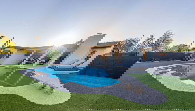Photo 1 - NEW The Wentworth Luxe Retreat Pool Spa
