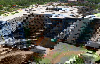 Foto 1 - Landing Apartments Houston