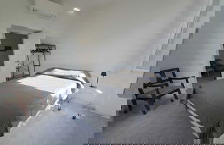 Photo 3 - Central Design Flat With Parking