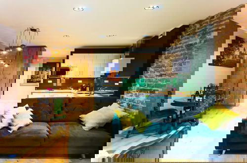 Foto 6 - Luxury Royal Apartment
