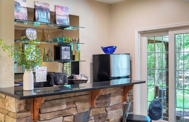 Highland Hideaway by Avantstay Group Poconos Retreat w/ Patio + Game Room - Foto 18