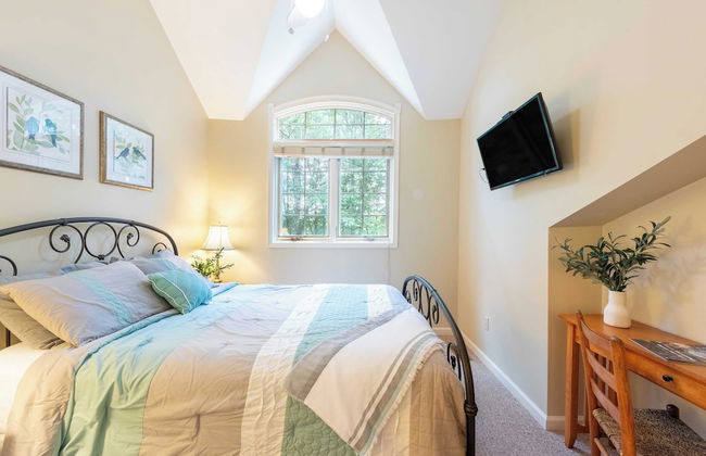 Highland Hideaway by Avantstay Group Poconos Retreat w/ Patio + Game Room - Foto 29