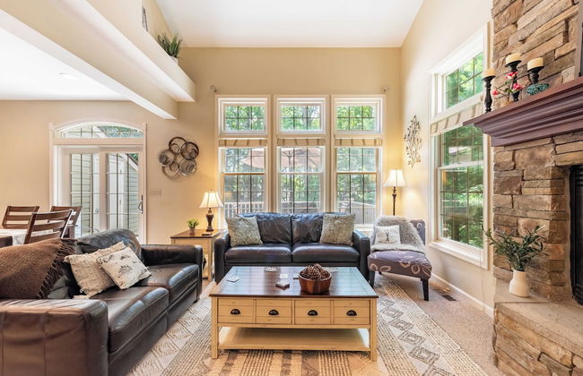 Highland Hideaway by Avantstay Group Poconos Retreat w/ Patio + Game Room - Foto 4